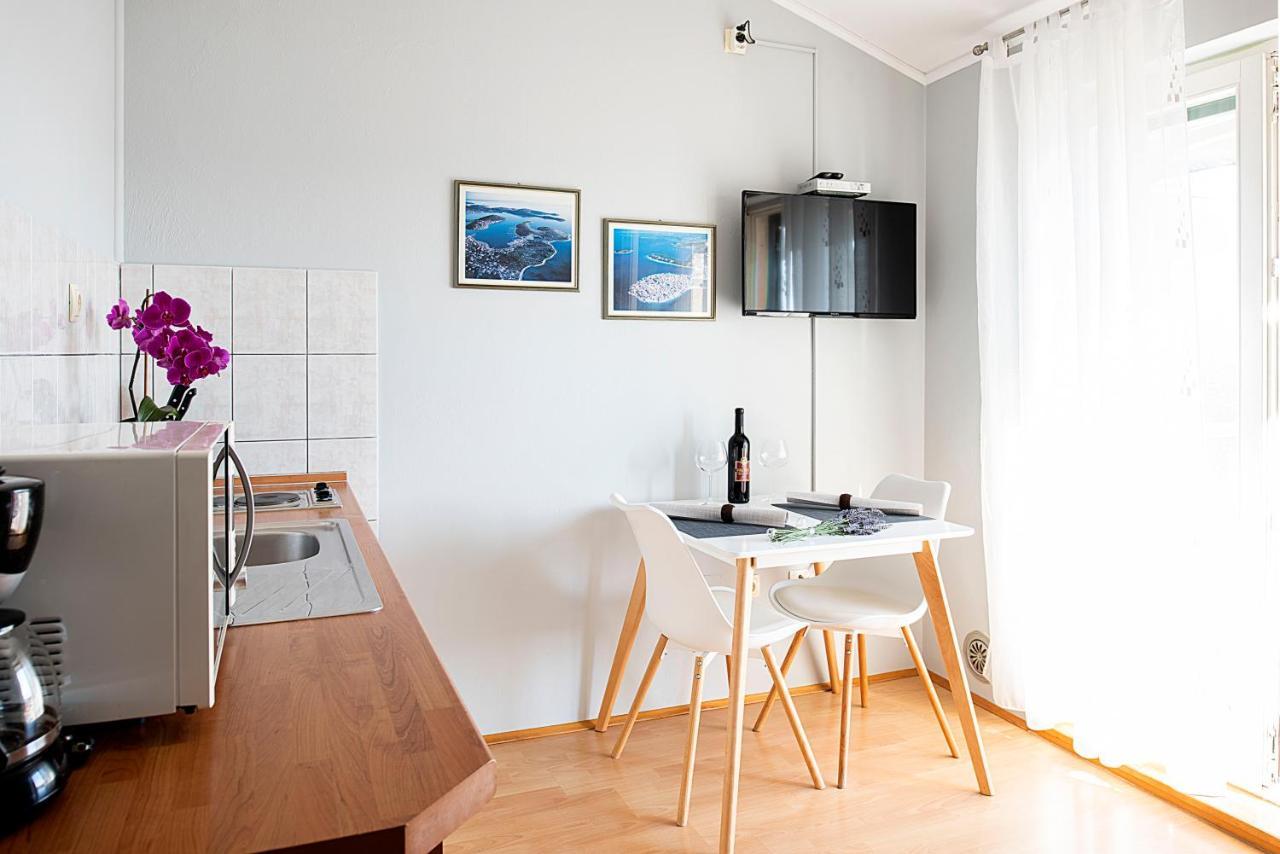 Jimy Apartments シベニク エクステリア 写真